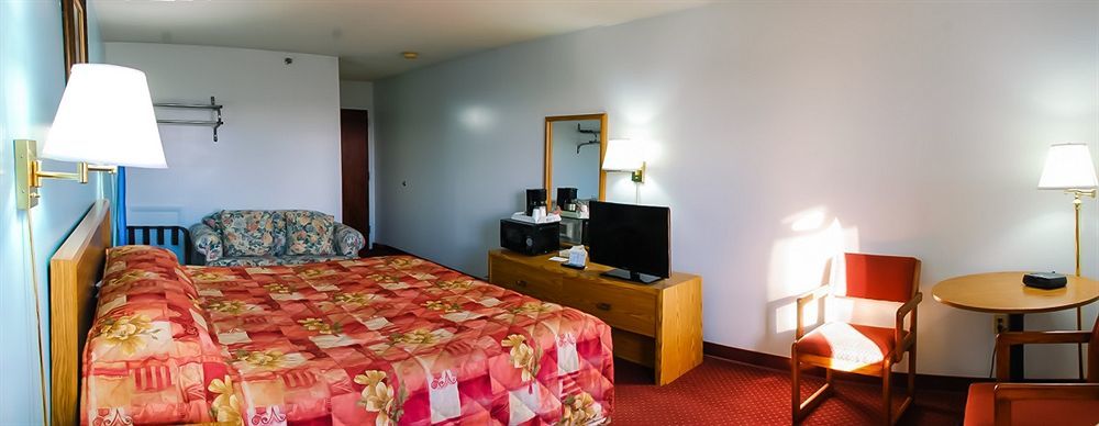 רונקס Eastbrook Inn מראה חיצוני תמונה